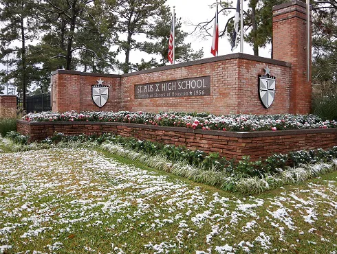聖庇護十世中學 St. Pius X High School