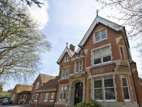 英國寄宿高中 沃斯蓋特學校 The Worthgate School, Canterbury (CATS Global Schools)