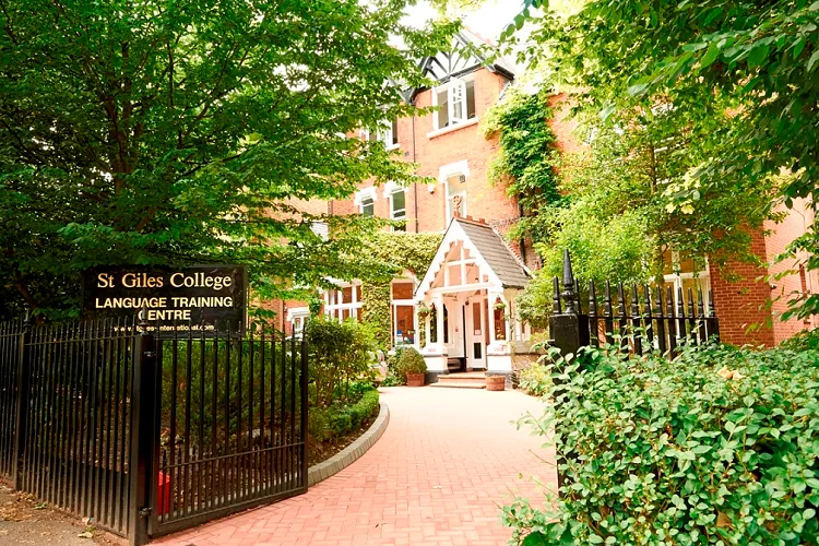 St Giles 倫敦-海格特分校 St Giles-London Highgate