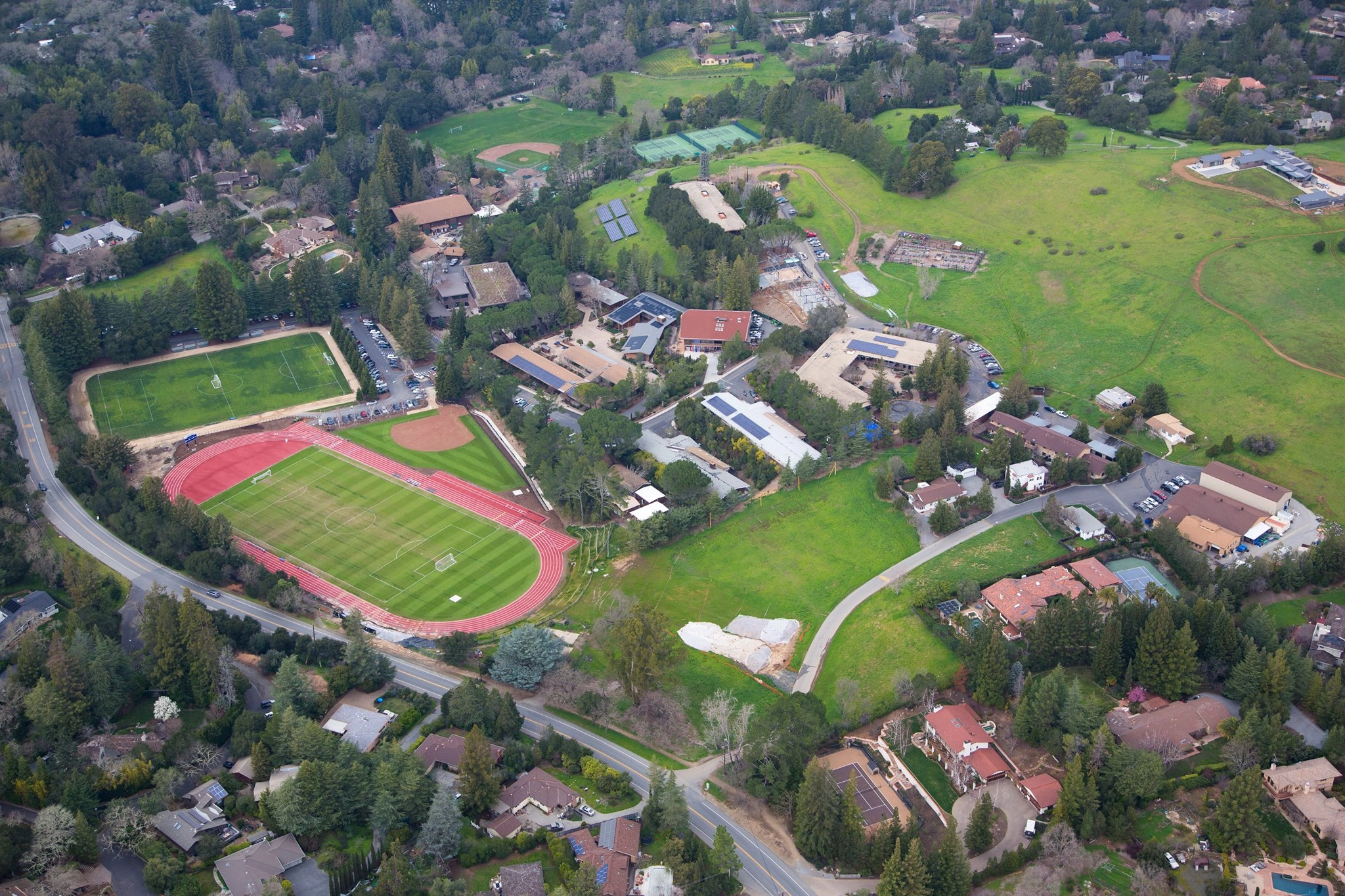 加州悟賽教會中學 Woodside Priory School 空拍校園全景