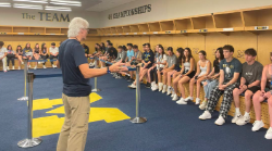 學生在校園內活動照片 6