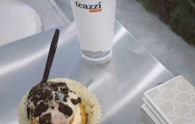 波士頓 Teazzi 珍珠奶茶與 OREO 巧克力泡芙下午茶點心